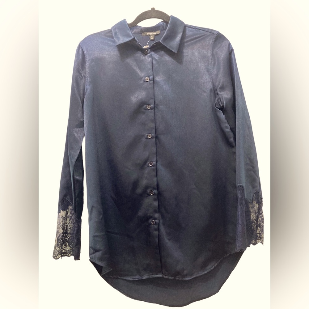 Evenuel Button down Navy woman’s shirt‎ with Lace sleeve detail Size Small